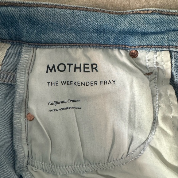 The Weekender Fray Jeans - Picture 9 of 11
